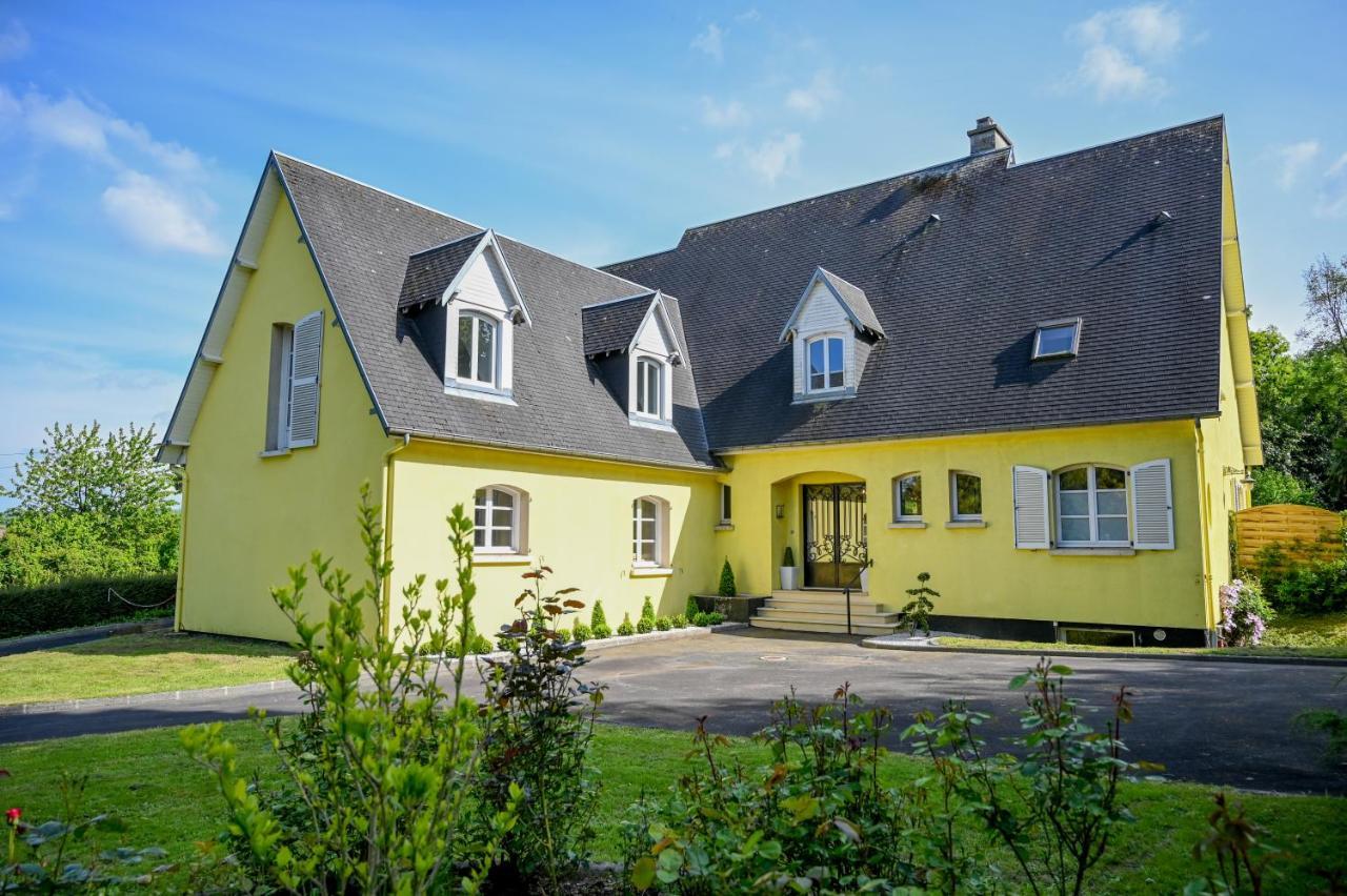 La Fontaine Dort Acomodação com café da manhã Tessy-sur-Vire Exterior foto